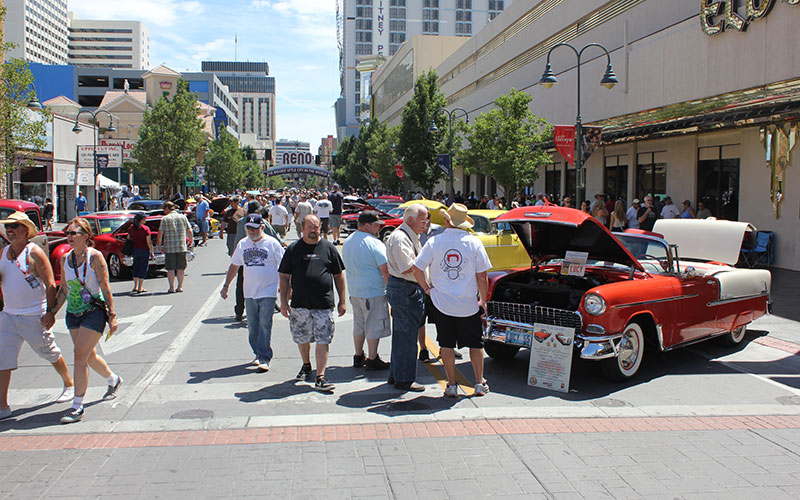 Photo Credit: http://www.classicarnews.com/wp-content/uploads/2014/07/downtown-crowd-sat.jpg